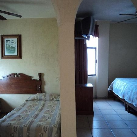 Hotel Mario'S Inn Ramos Arizpe エクステリア 写真