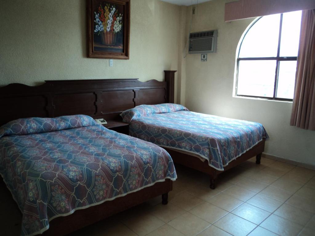 Hotel Mario'S Inn Ramos Arizpe エクステリア 写真